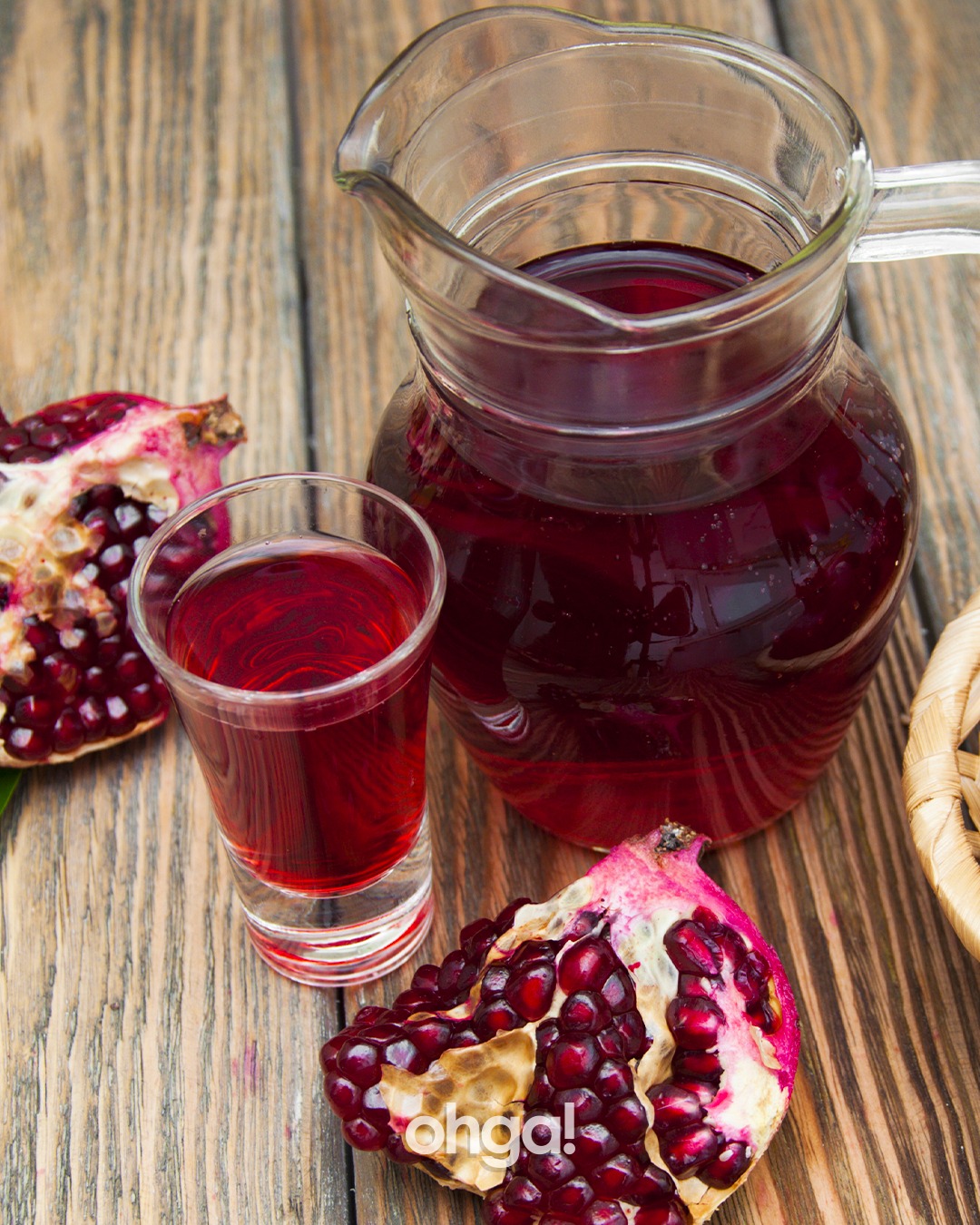 Domowy likier z granatów: przepis na naprawdę pyszny napój